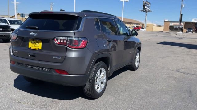 Used 2024 Jeep Compass Latitude AWD/4WD image 9