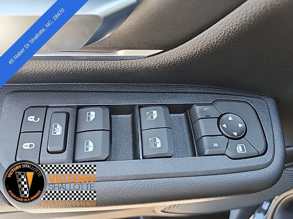 New 2025 RAM 1500 4x4 Crew Cab image 22