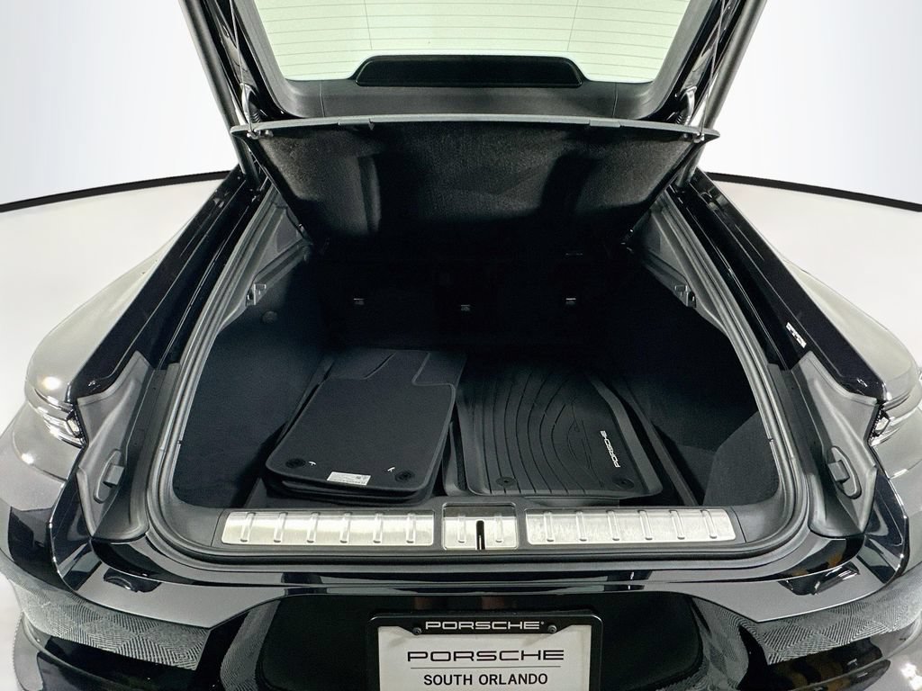New 2026 Porsche Panamera RWD image 28