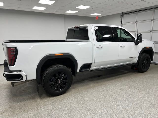 Used 2025 GMC Sierra 3500 AT4 w/ AT4 Premium Plus Package image 11