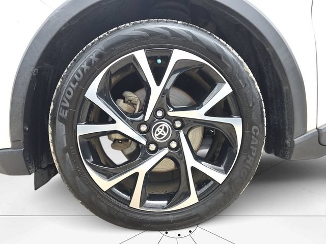Used 2021 Toyota C-HR XLE FWD image 28