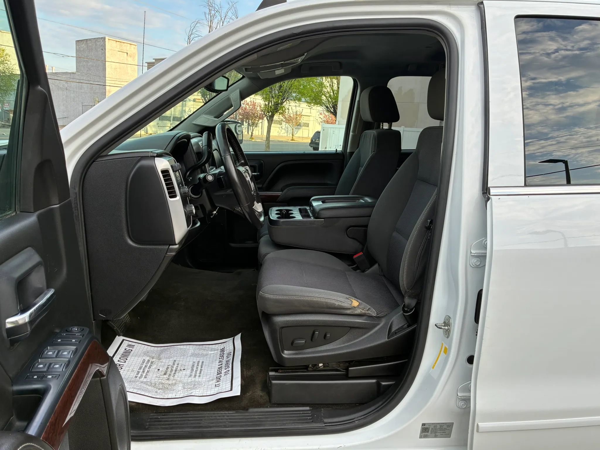 Used 2018 GMC Sierra 1500 SLE w/ SLE Value Package AWD/4WD image 11