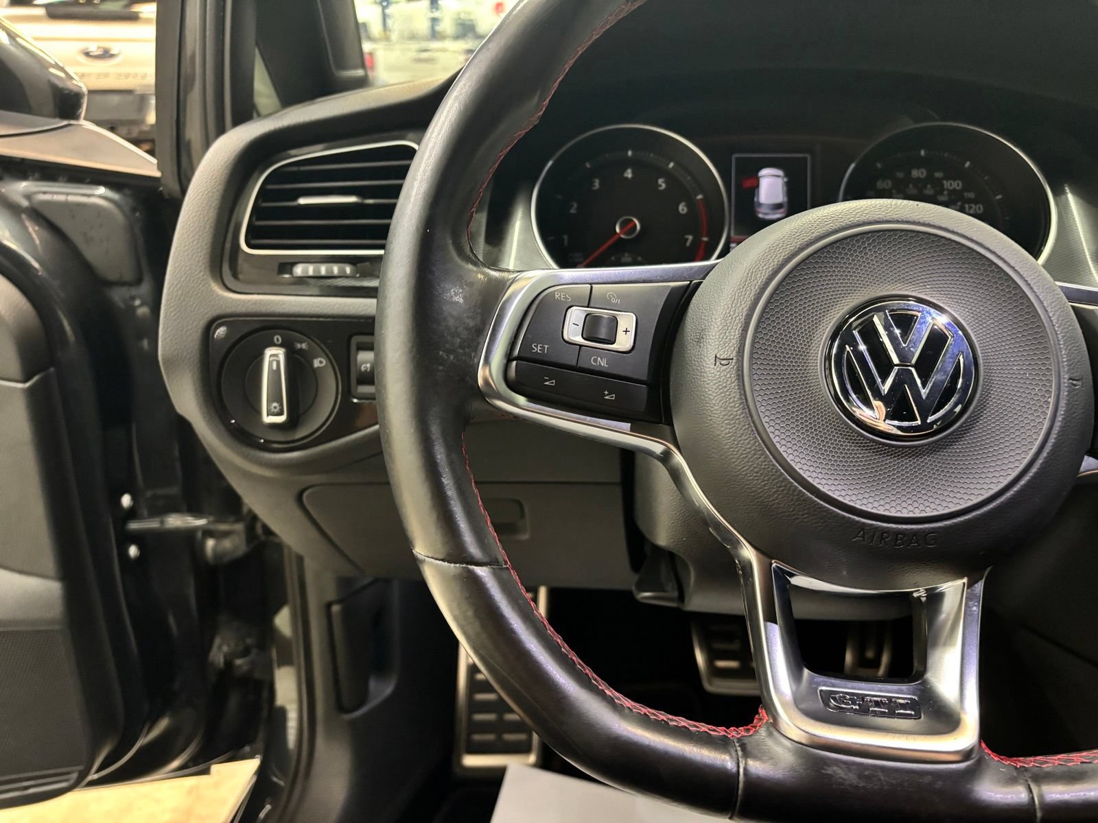 Used 2017 Volkswagen GTI Sport FWD image 15