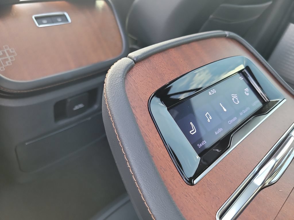 Used 2025 Lincoln Navigator L Black Label AWD/4WD image 16