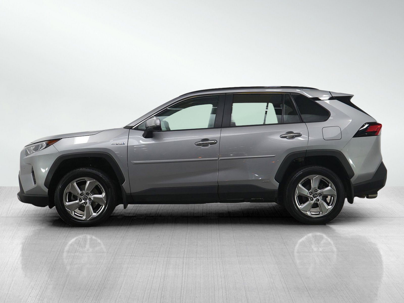 Used 2020 Toyota RAV4 Limited image 2