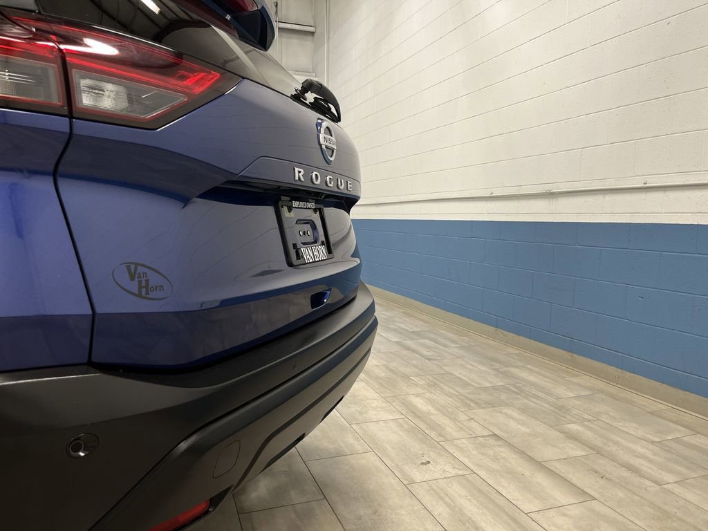 Used 2021 Nissan Rogue S image 31