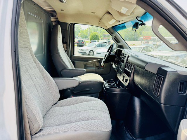 Used 2020 Chevrolet Express 2500 w/ Driver Convenience Package image 8