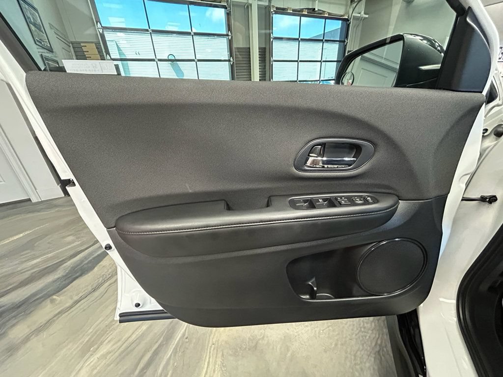 Used 2021 Honda HR-V Sport image 52
