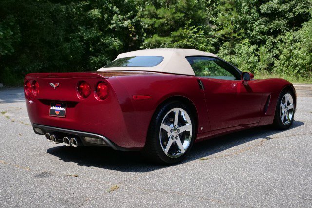 Used 2007 Chevrolet Corvette Convertible w/ Preferred Equipment Group RWD image 9