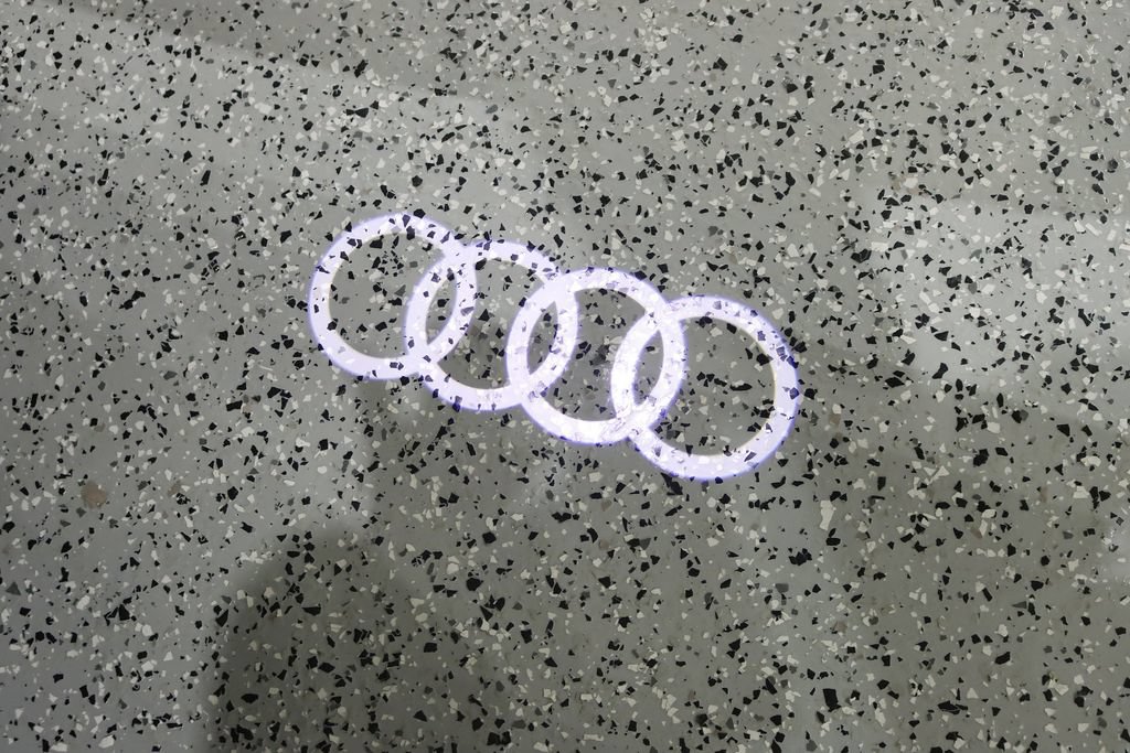 Used 2022 Audi SQ8 Prestige AWD/4WD image 41