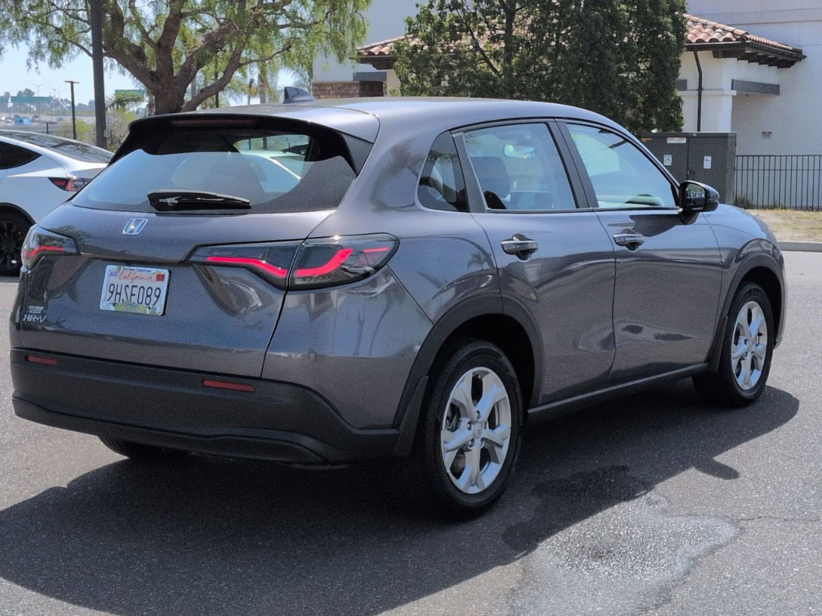 Used 2024 Honda HR-V LX image 5