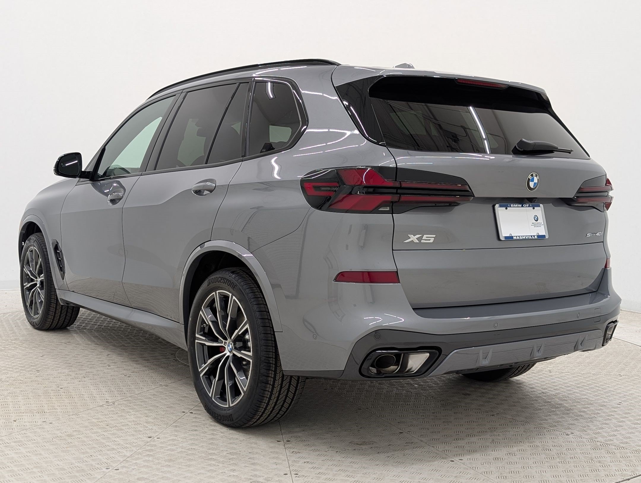 New 2026 BMW X5 sDrive40i w/ M Sport Package RWD image 3