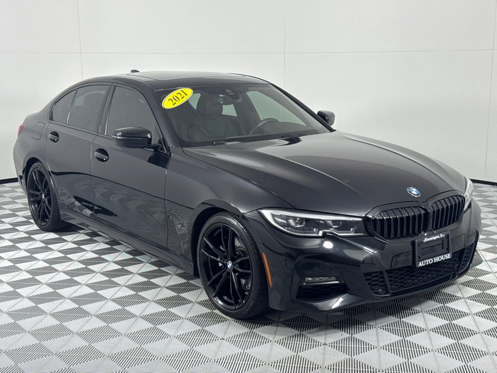 Used 2021 BMW 330i Sedan w/ M Sport Package image 3