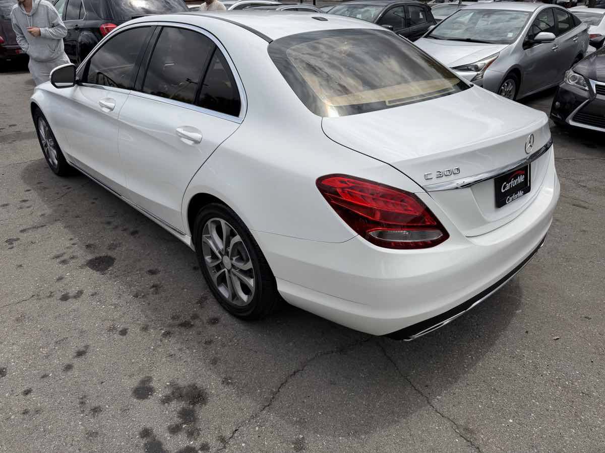 Used 2015 Mercedes-Benz C 300 Sedan image 4