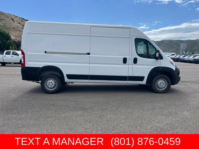 Used 2025 RAM ProMaster 2500 w/ Convenience Group FWD image 2
