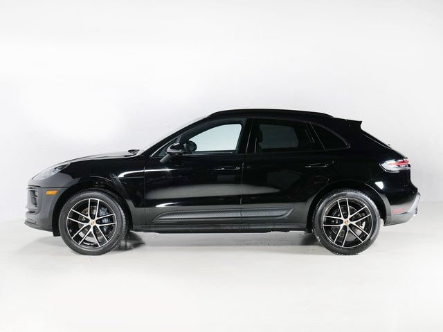 Certified 2026 Porsche Macan AWD/4WD image 2