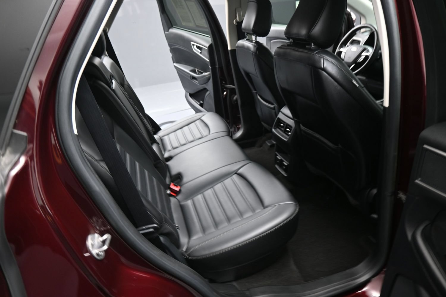 Used 2020 Ford Edge SEL w/ Convenience Package FWD image 19