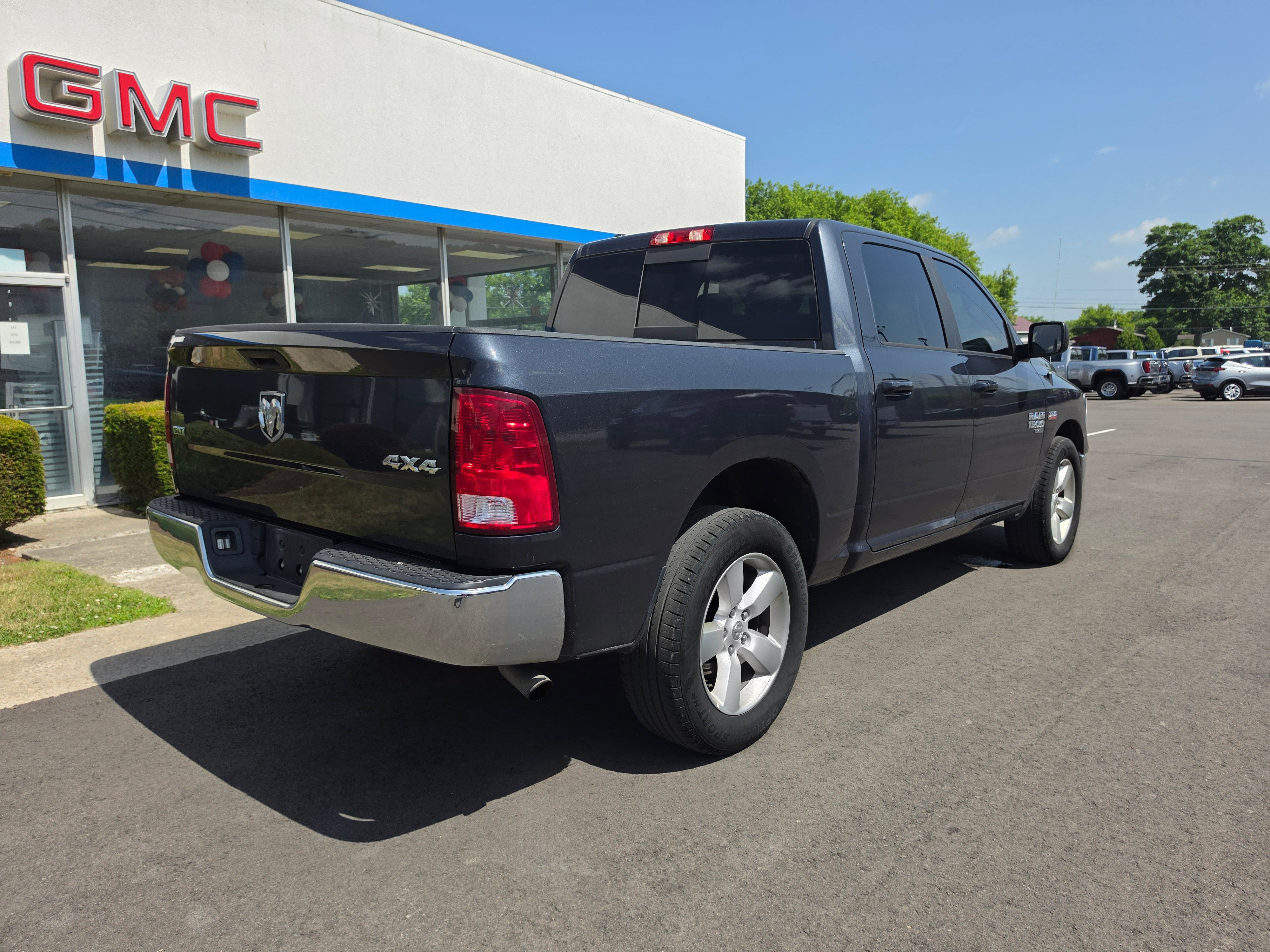 Used 2019 RAM 1500 Classic SLT AWD/4WD video 3