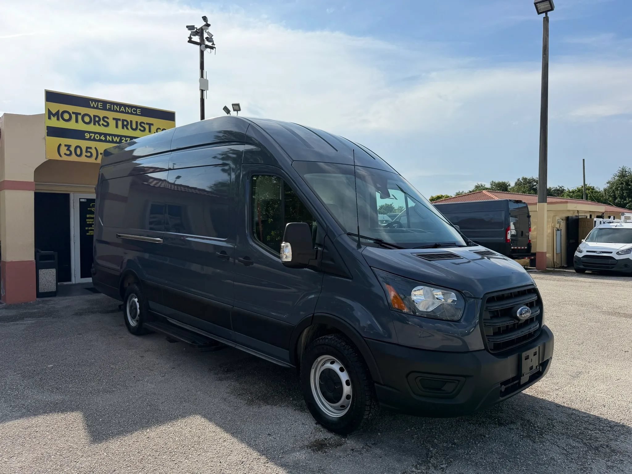 Used 2020 Ford Transit 250 148 High Roof Extended RWD image 8
