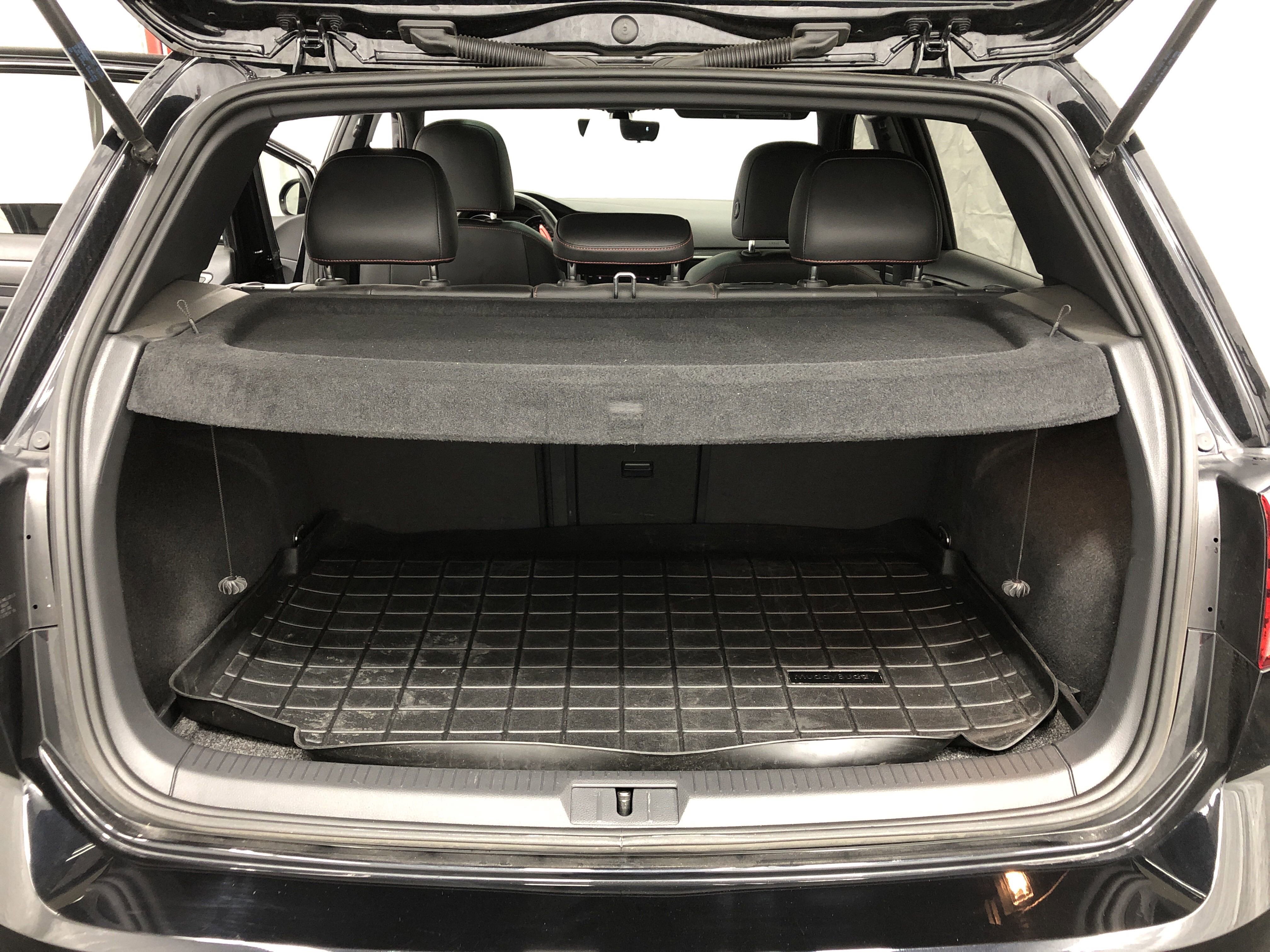 Used 2021 Volkswagen GTI SE image 6