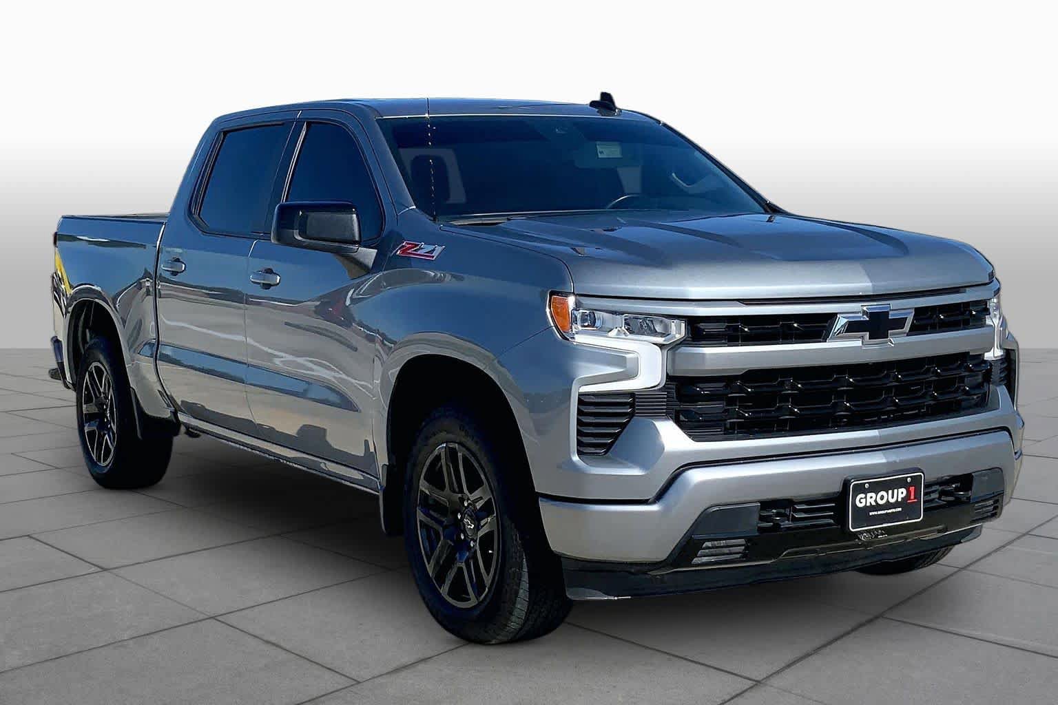 Used 2023 Chevrolet Silverado 1500 RST w/ Z71 Off-Road Package AWD/4WD image 3