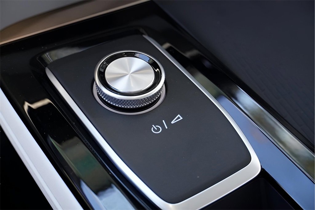 New 2026 Buick Enclave Avenir w/ Super Cruise Package image 14