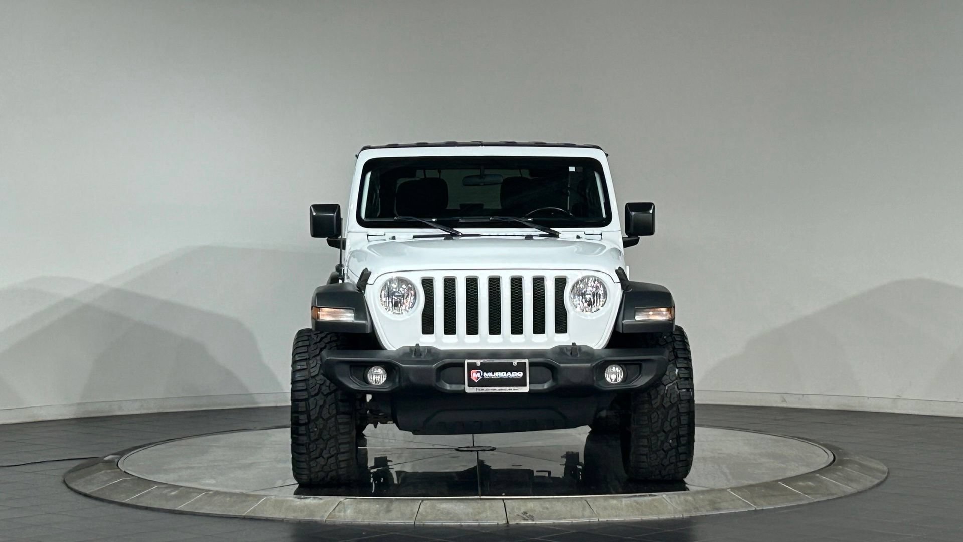 Used 2019 Jeep Wrangler Sport AWD/4WD image 3