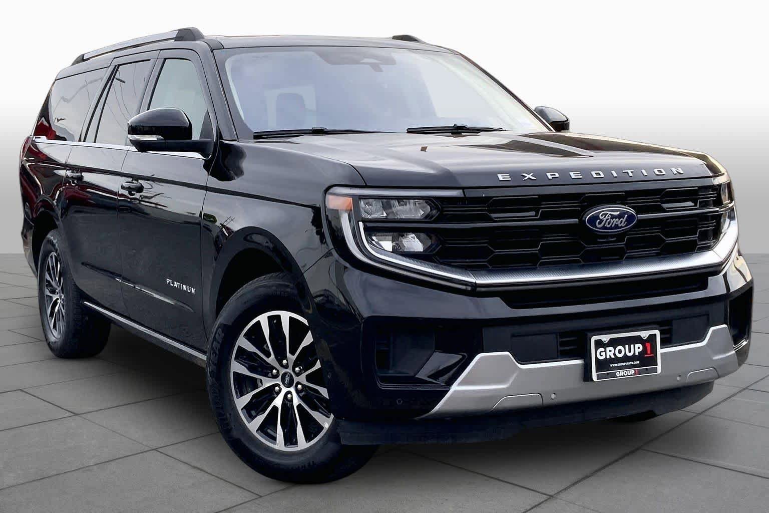 Used 2025 Ford Expedition Max Platinum AWD/4WD image 3