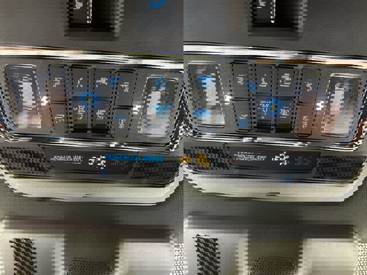 Used 2023 Ford F150 Lariat w/ Max Trailer Tow Package image 30