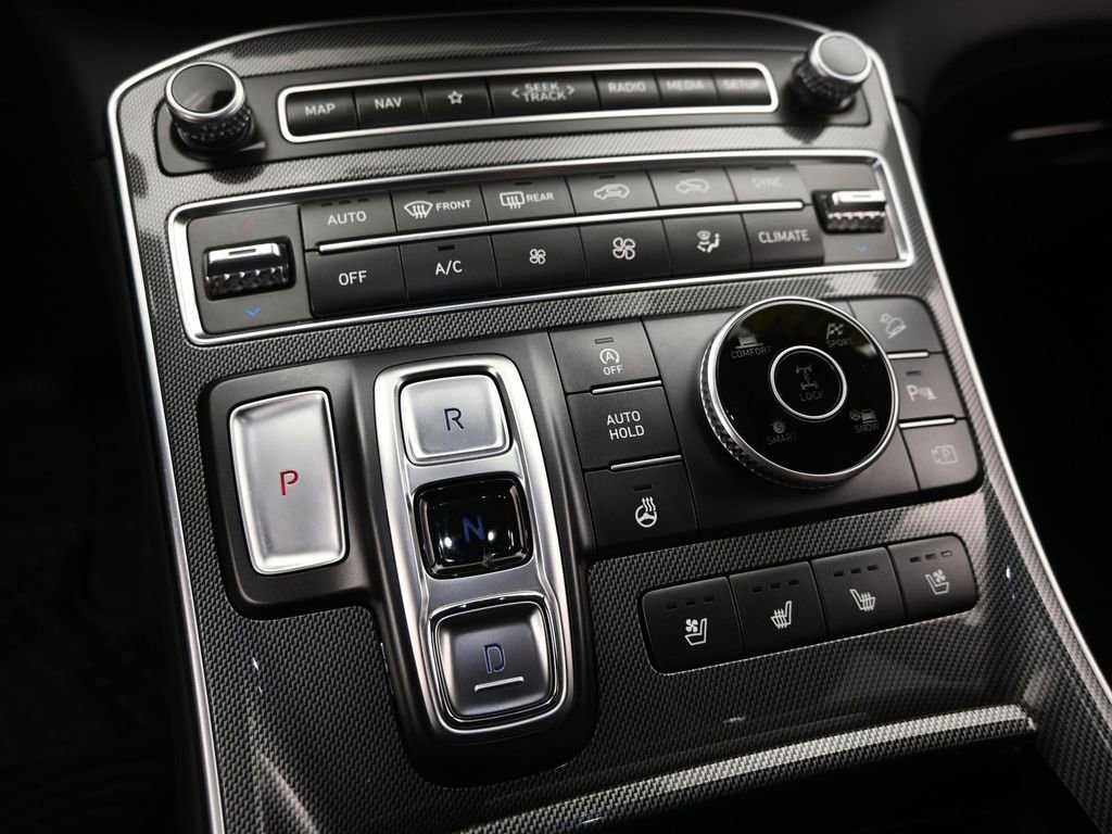 Used 2023 Hyundai Santa Fe Limited w/ Cargo Package image 20