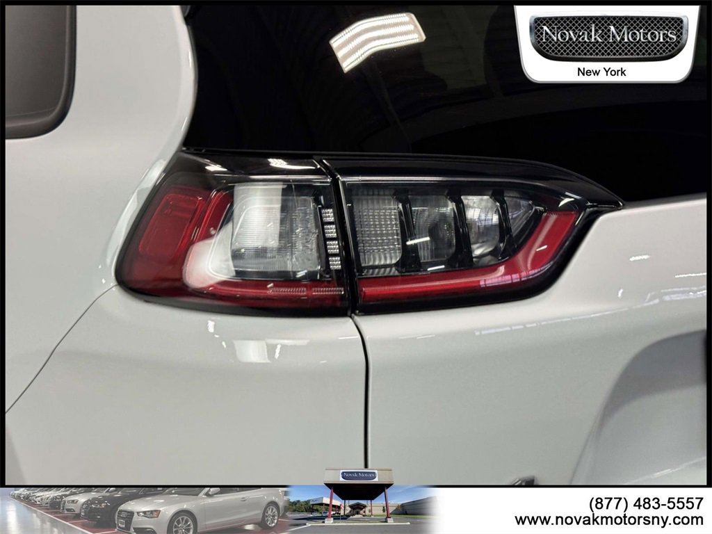 Used 2022 Jeep Cherokee Limited image 8