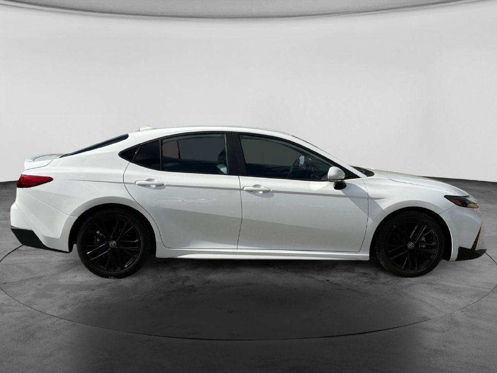 Used 2026 Toyota Camry SE FWD image 10
