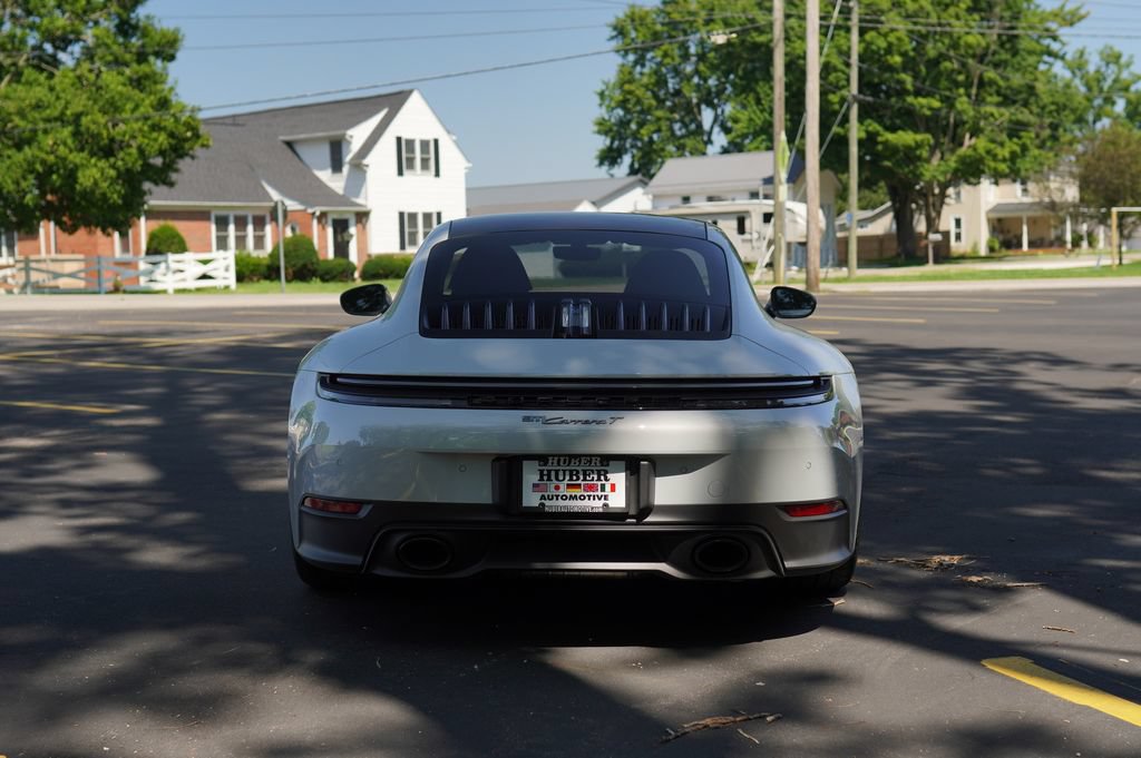 Used 2025 Porsche 911 Carrera T RWD image 13