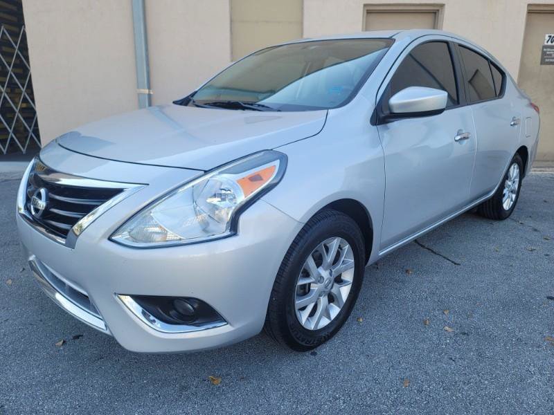 Used 2018 Nissan Versa SV w/ SV Special Edition Package FWD image 11