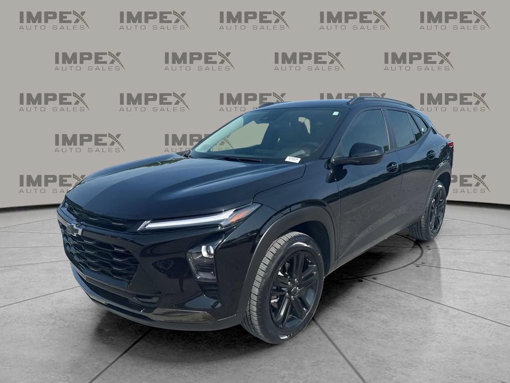 Used 2025 Chevrolet Trax ACTIV w/ Driver Confidence Package FWD image 1