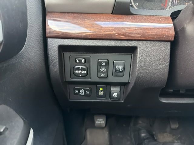 Used 2014 Toyota Tundra Limited w/ Limited Premium Package image 18