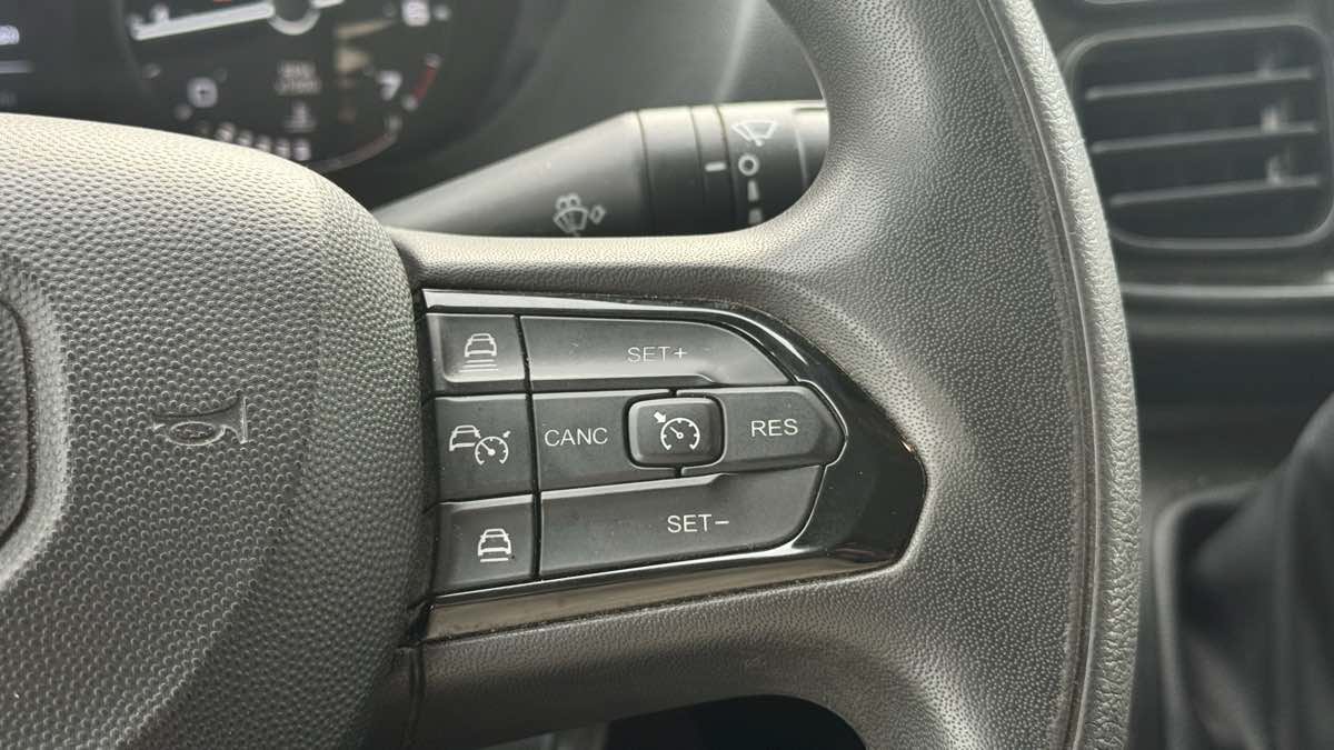 Used 2025 RAM ProMaster 2500 w/ Convenience Group FWD image 14