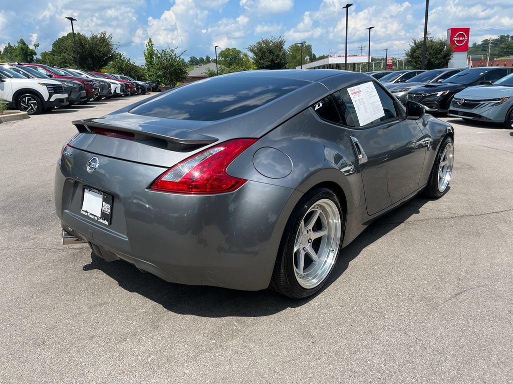 Used 2011 Nissan 370Z Coupe w/ Sport Pkg RWD image 6