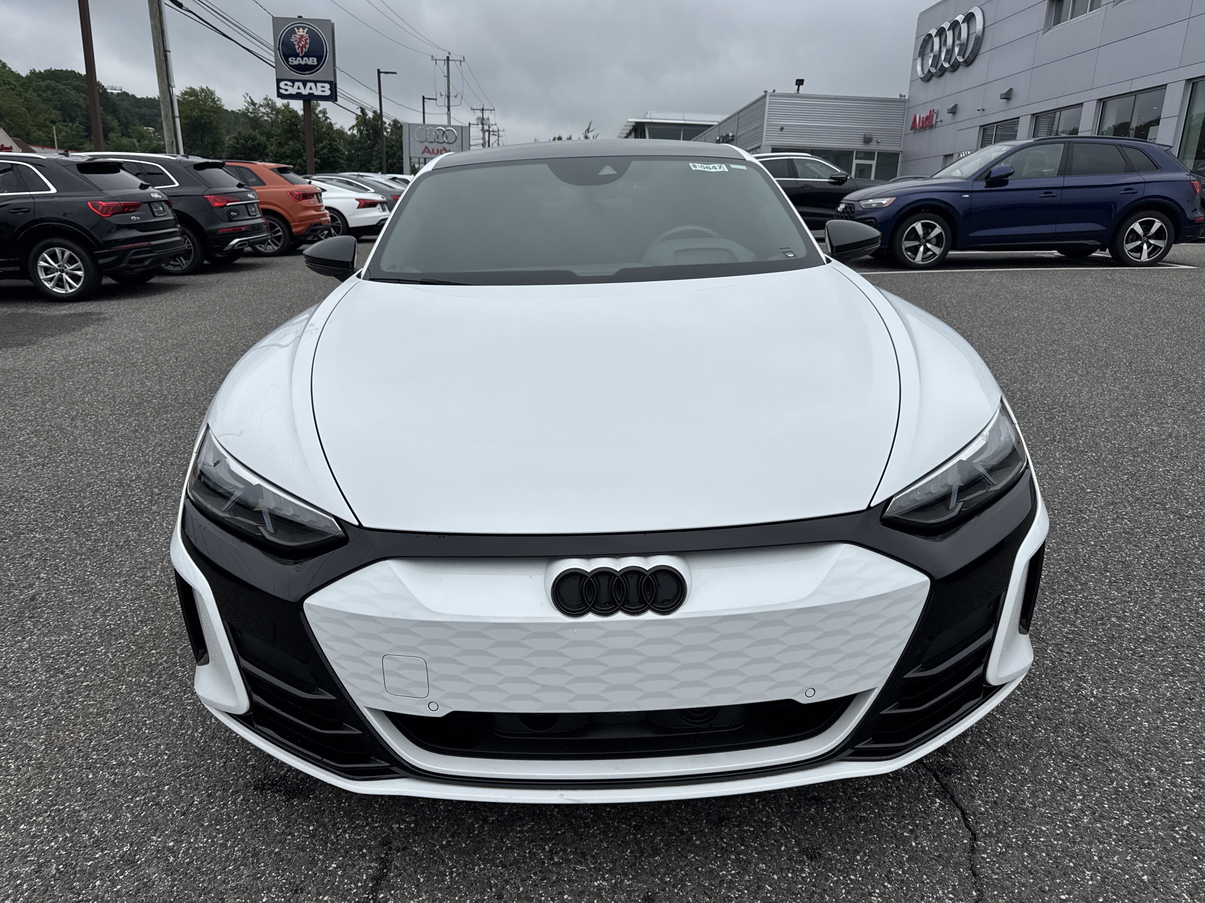 Certified 2023 Audi RS e-tron GT w/ Carbon Performance Package AWD/4WD image 2