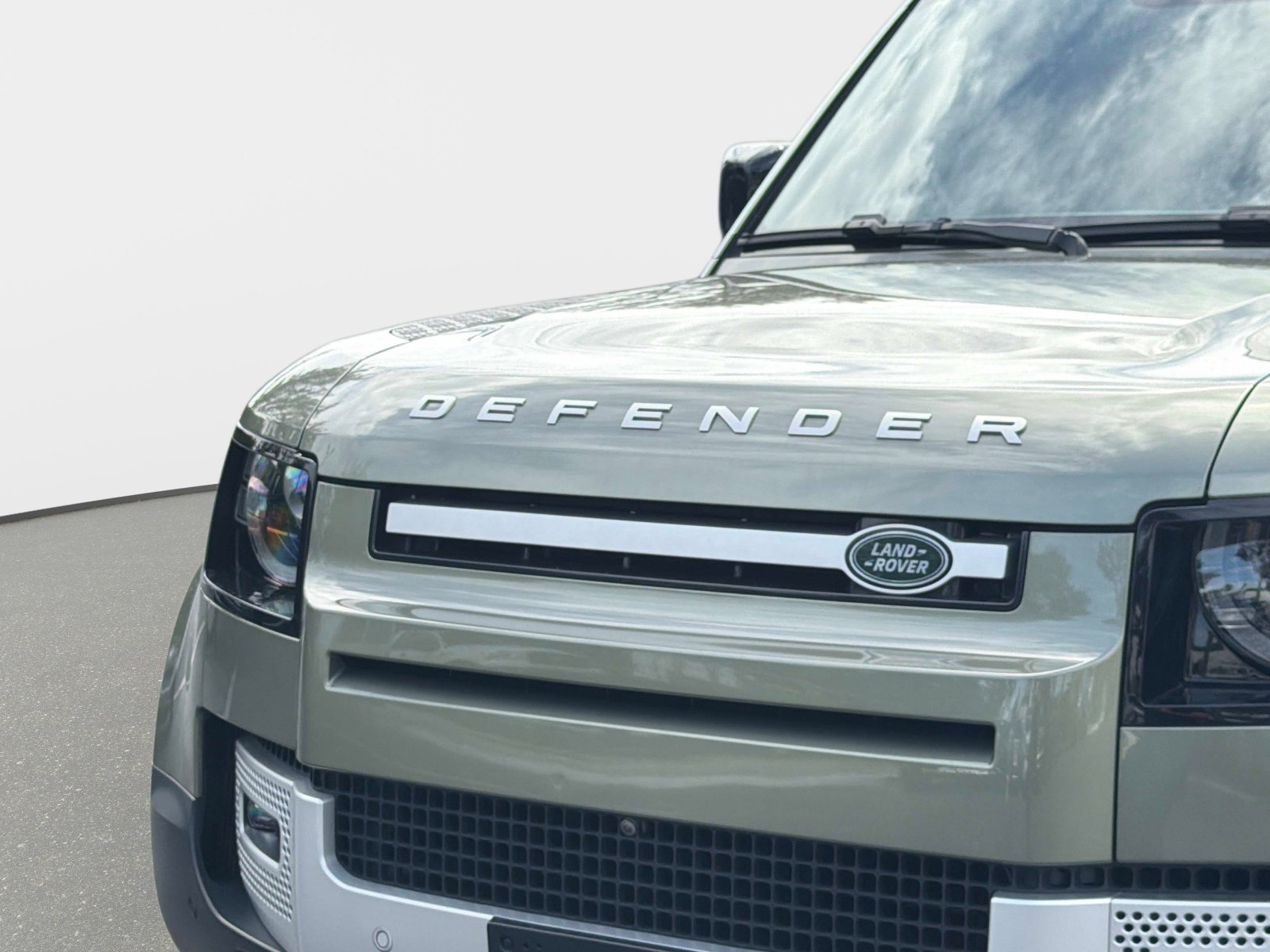 Used 2024 Land Rover Defender 110 S AWD/4WD image 11