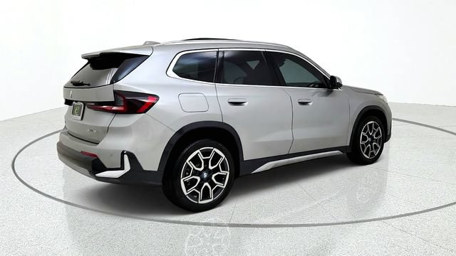 Used 2026 BMW X1 xDrive28i AWD/4WD image 9