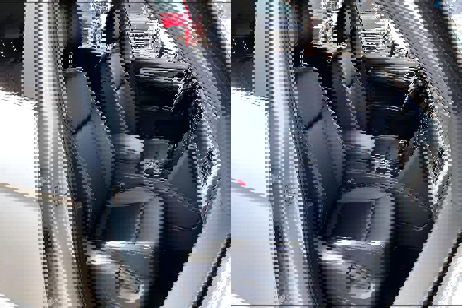 Used 2019 Volkswagen Atlas SE w/ Towing Package image 9