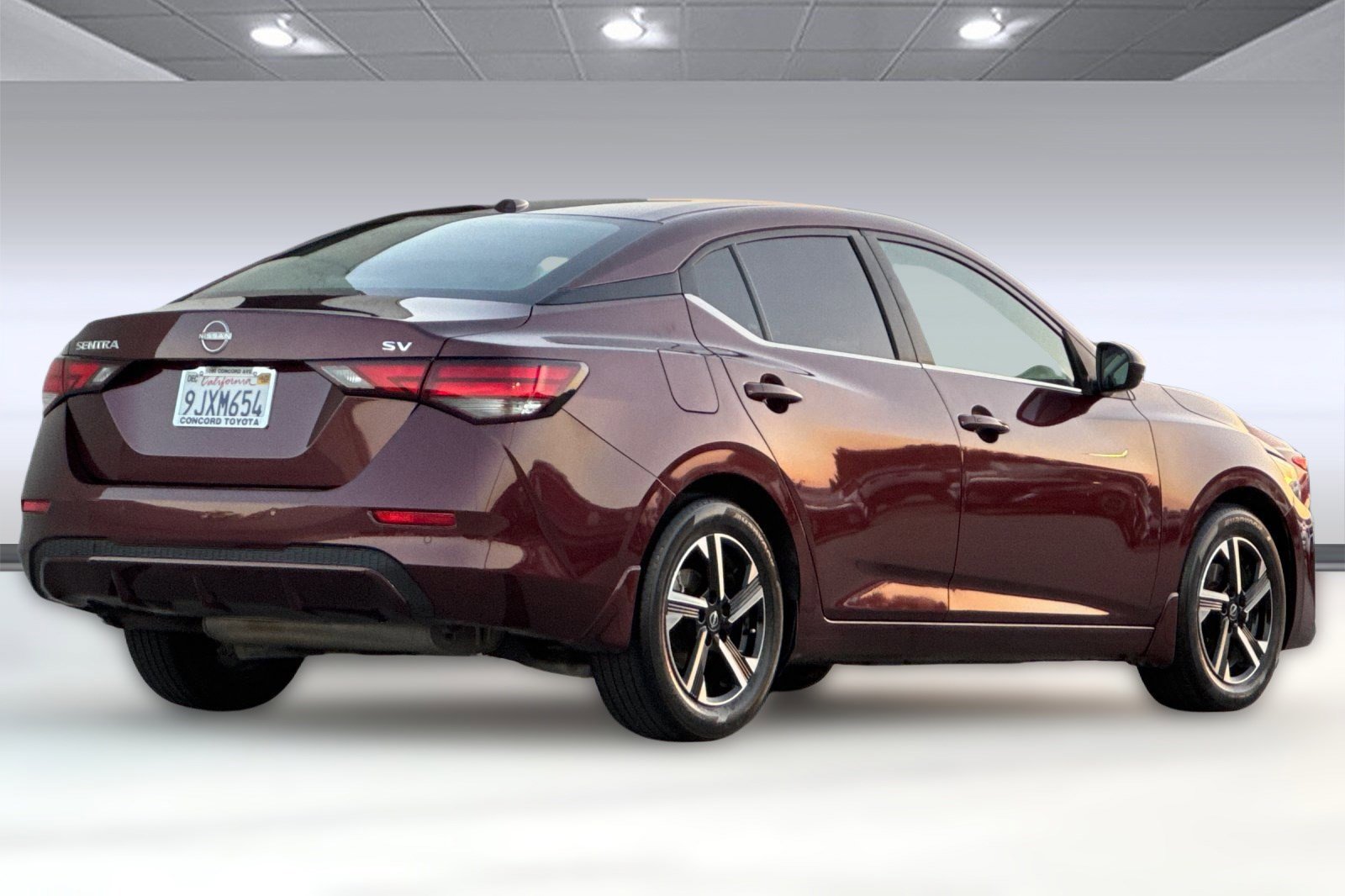 Used 2024 Nissan Sentra SV image 3