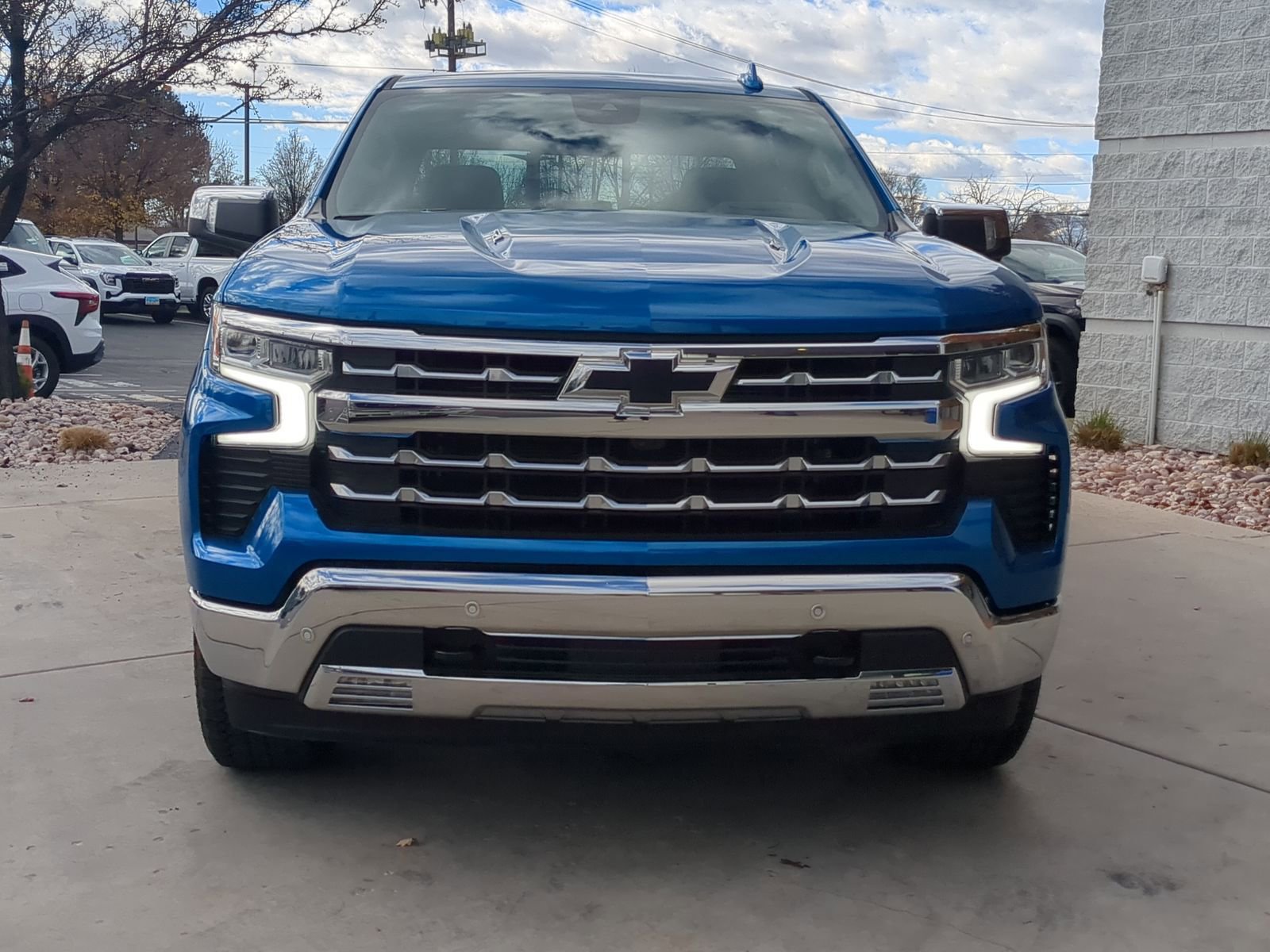 Used 2022 Chevrolet Silverado 1500 LTZ w/ LTZ Premium Package image 9