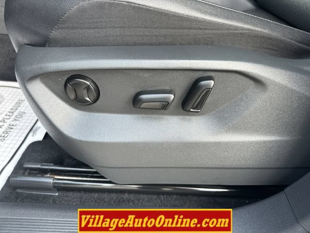 Used 2020 Volkswagen Tiguan SE w/ Panoramic Sunroof Package AWD/4WD image 13