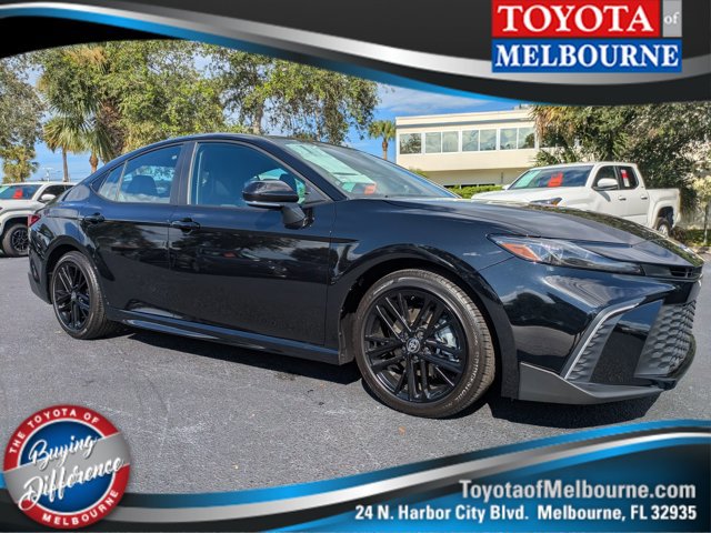 New 2025 Toyota Camry SE