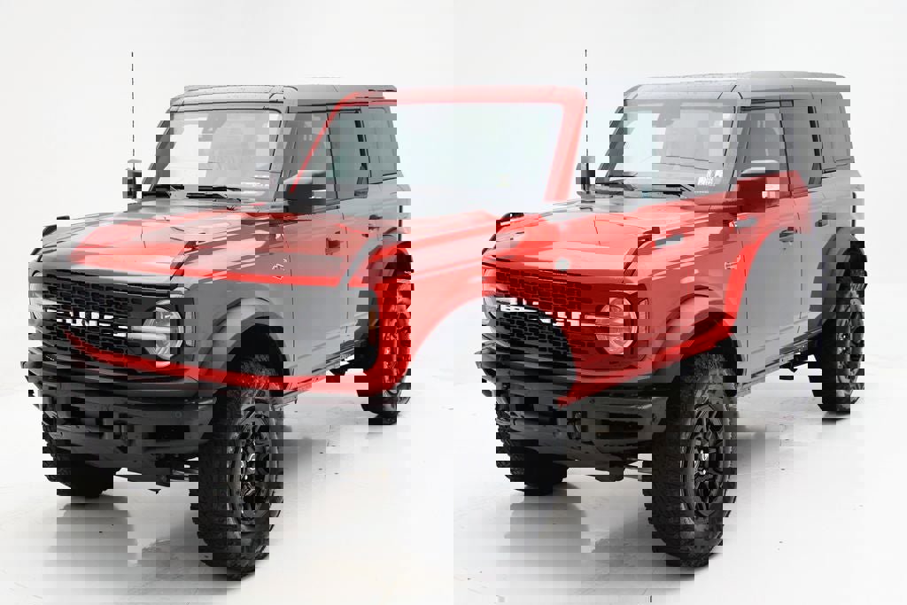 Used 2023 Ford Bronco Wildtrak image 4