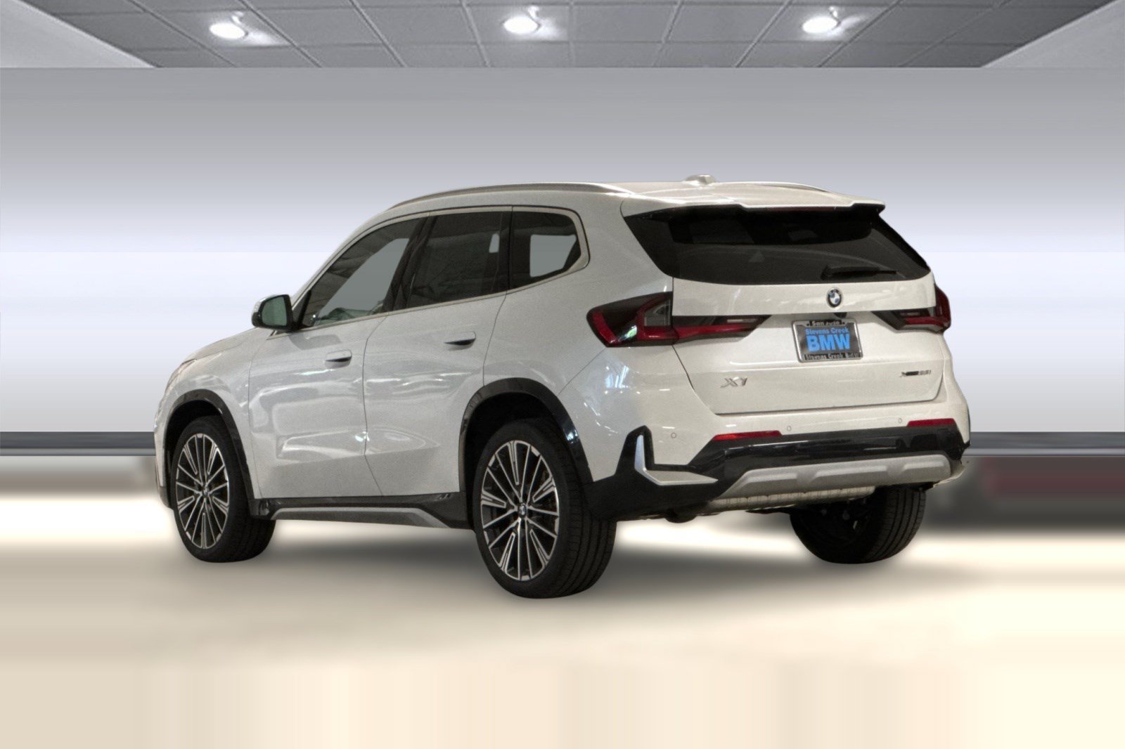 New 2026 BMW X1 xDrive28i w/ Technology Package AWD/4WD image 3