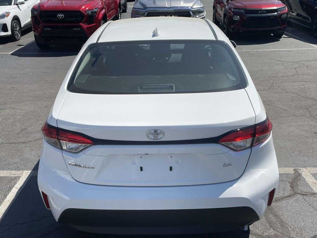 Used 2025 Toyota Corolla LE image 24