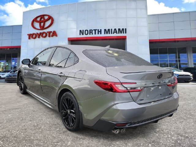 Used 2026 Toyota Camry SE FWD image 3